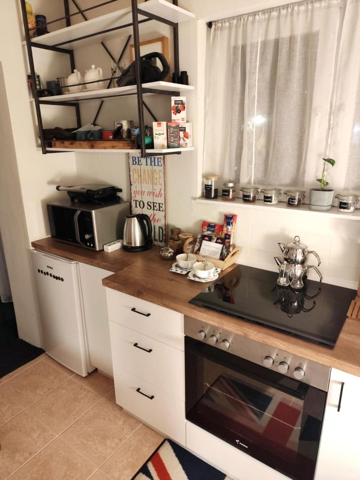 Mila Apartment Skopje Buitenkant foto